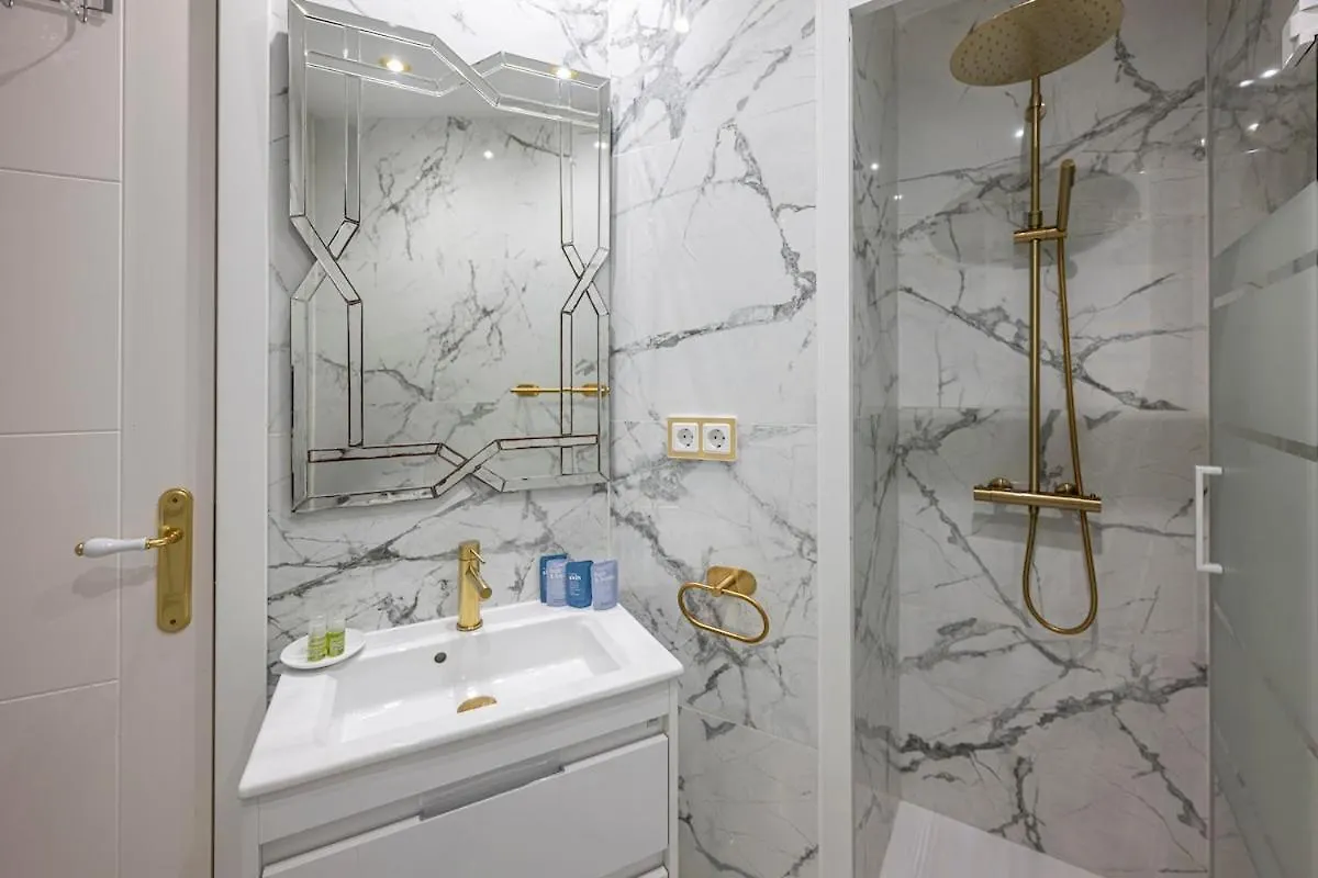 Modern 1 Bedroom Apartment, Steps From The Sea & Downtown ماربيا 0*,  إسبانيا
