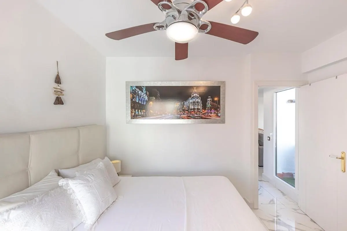 شقة Modern 1 Bedroom Apartment, Steps From The Sea & Downtown ماربيا