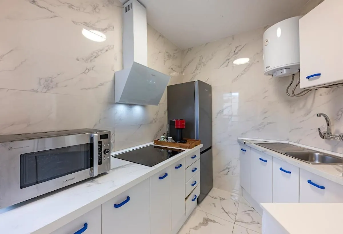 شقة Modern 1 Bedroom Apartment, Steps From The Sea & Downtown ماربيا إسبانيا